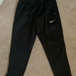 Men’s Nike basketball pants